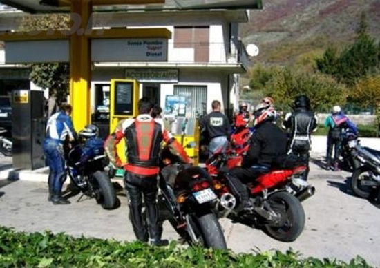 I racconti di Moto.it: Benzina sporca