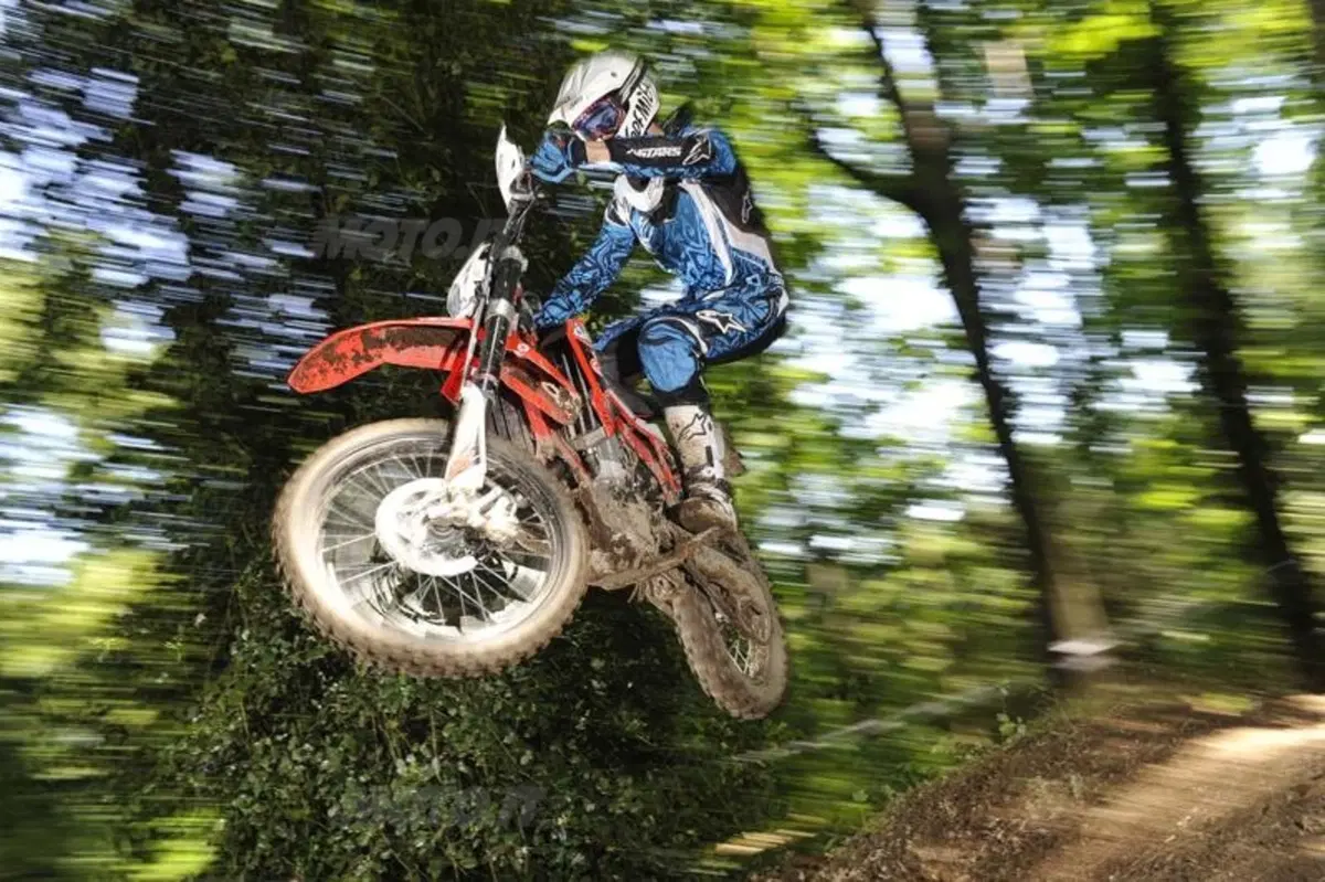 Beta Enduro RR 4T    (5)