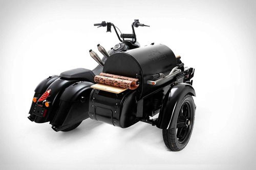 Indian e Traeger Wood-Fired: se al posto del sidecar c'è il barbecue (2)