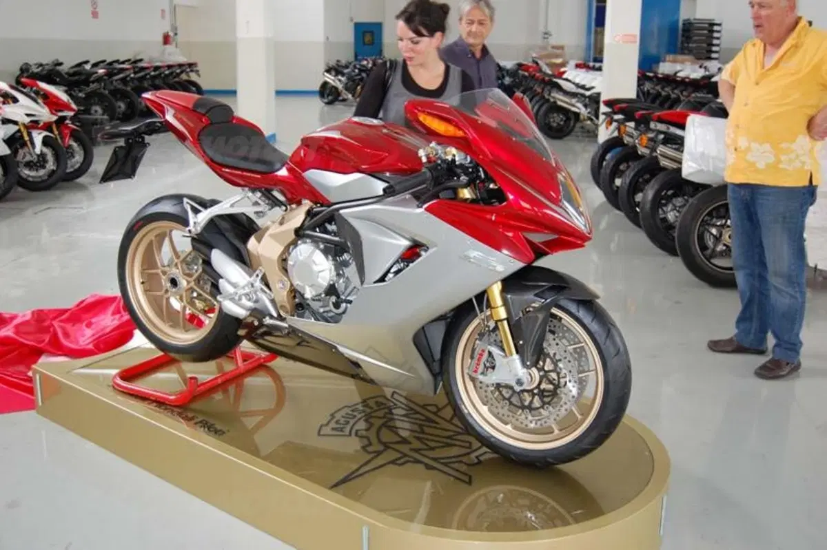 MV Agusta F3 Serie Oro ed F3. Prezzi e foto (5)
