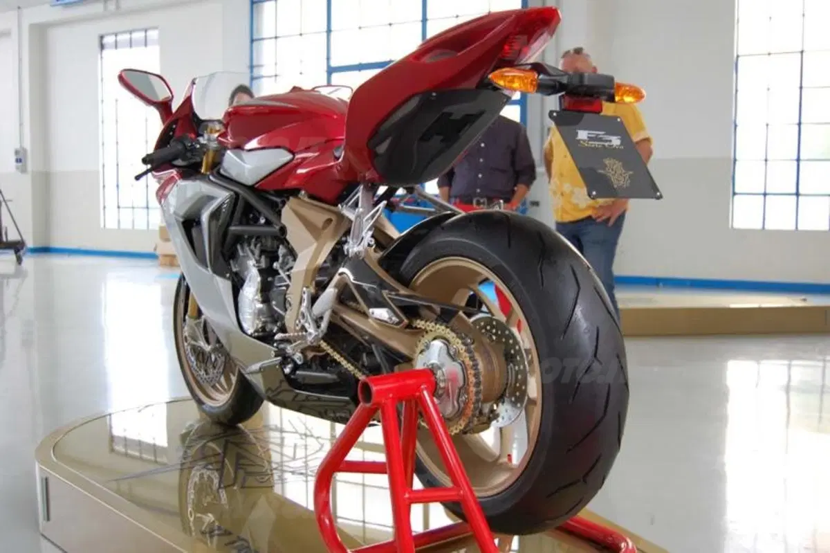 MV Agusta F3 Serie Oro ed F3. Prezzi e foto (12)