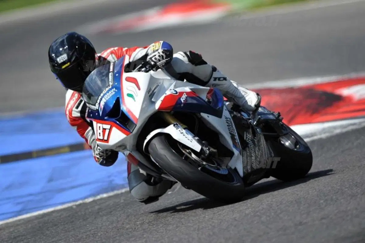 BMW S1000RR  (8)