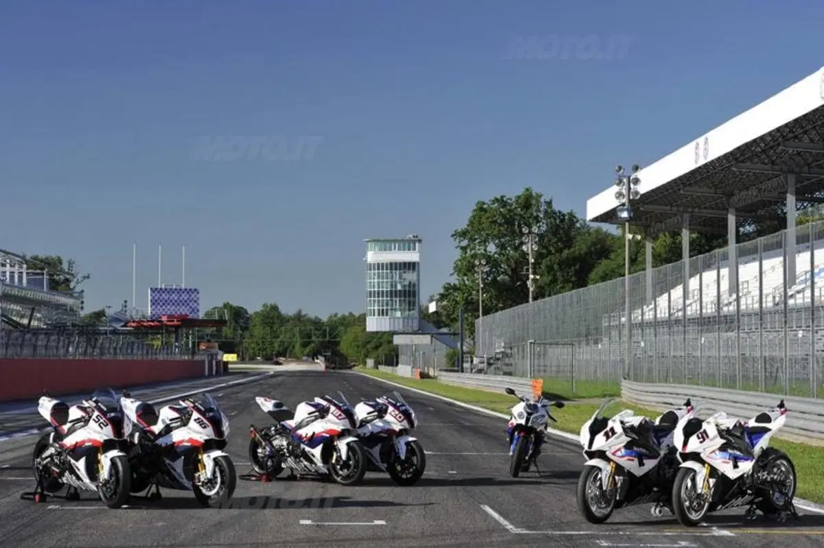BMW S1000RR  (23)