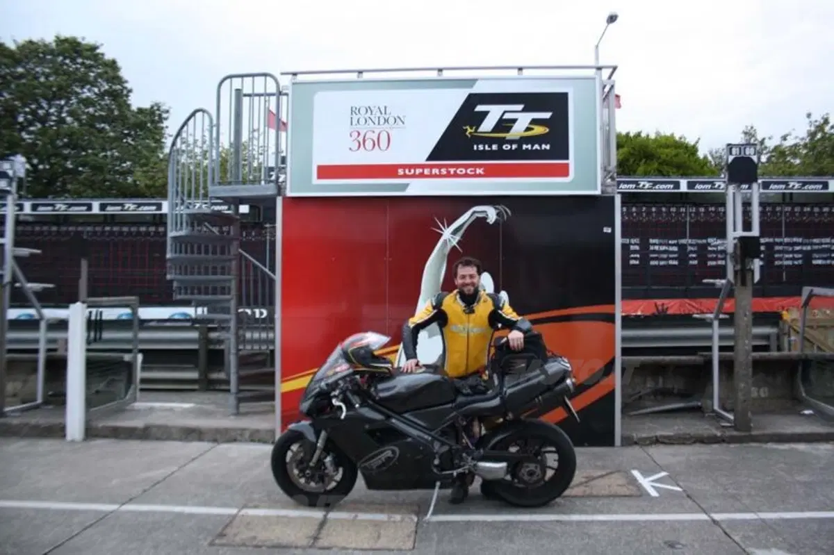 Viaggio al Tourist Trophy 2011  (3)