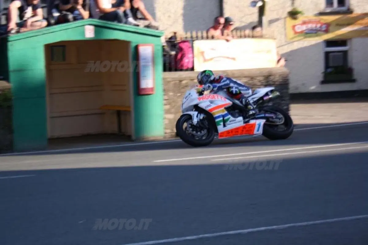 Viaggio al Tourist Trophy 2011  (10)