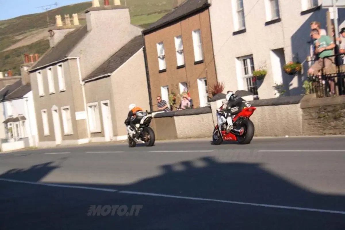 Viaggio al Tourist Trophy 2011  (11)