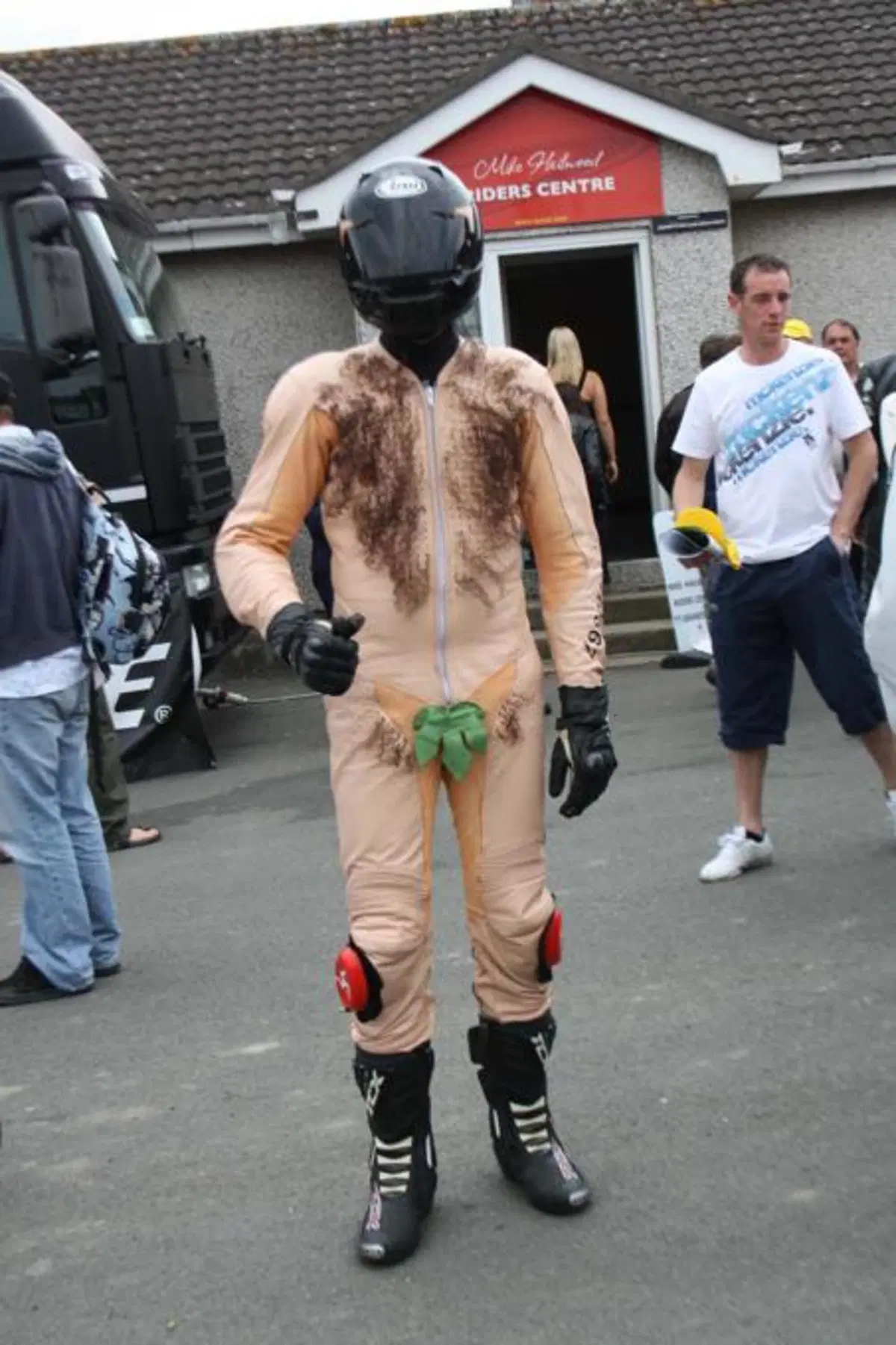 Viaggio al Tourist Trophy 2011  (12)