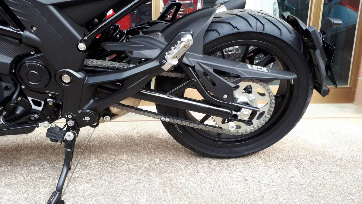 Benelli 502 C (2021 - 25) (4)
