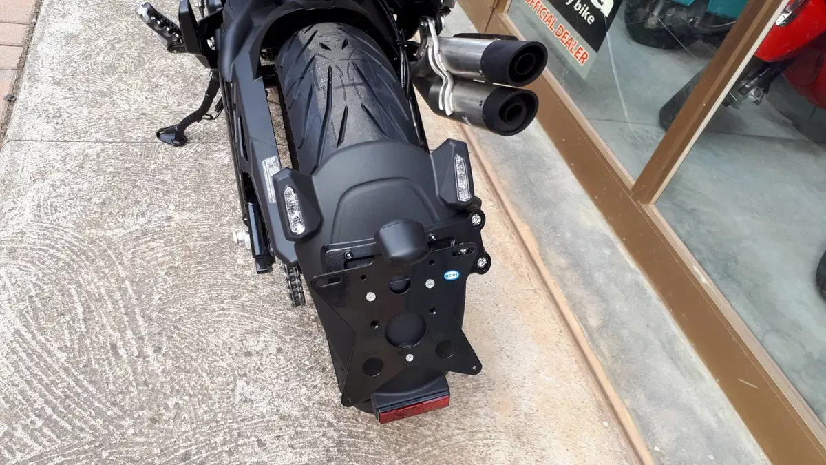 Benelli 502 C (2021 - 25) (7)