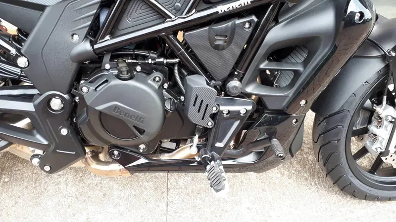 Benelli 502 C (2021 - 25) (15)