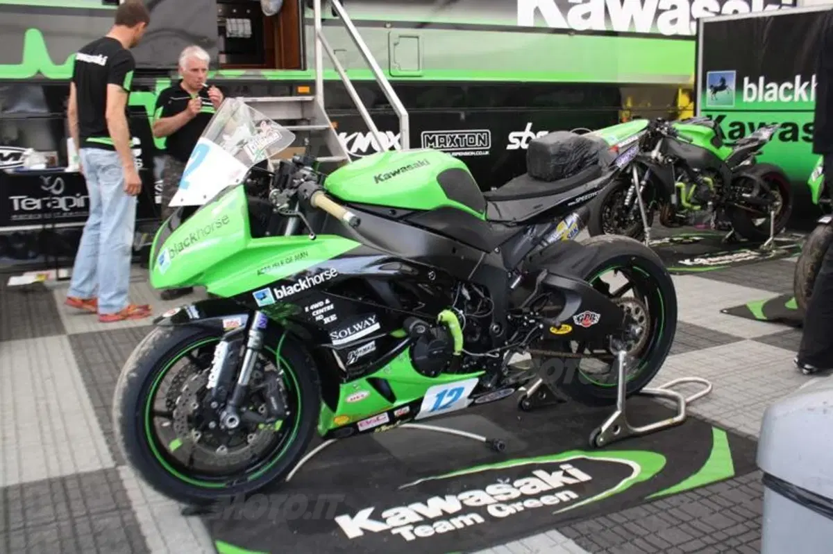Viaggio al Tourist Trophy 2011  (28)