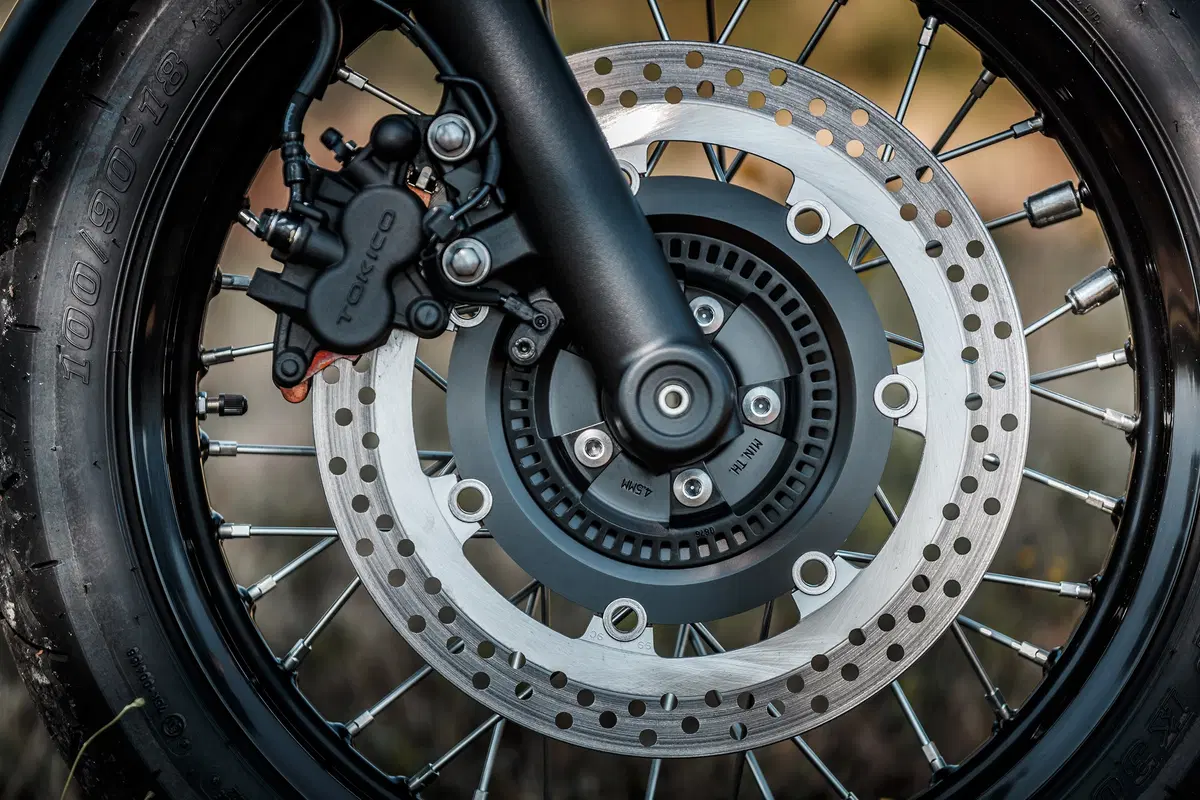 Kawasaki W800, in arrivo una terza versione nel 2020 (11)