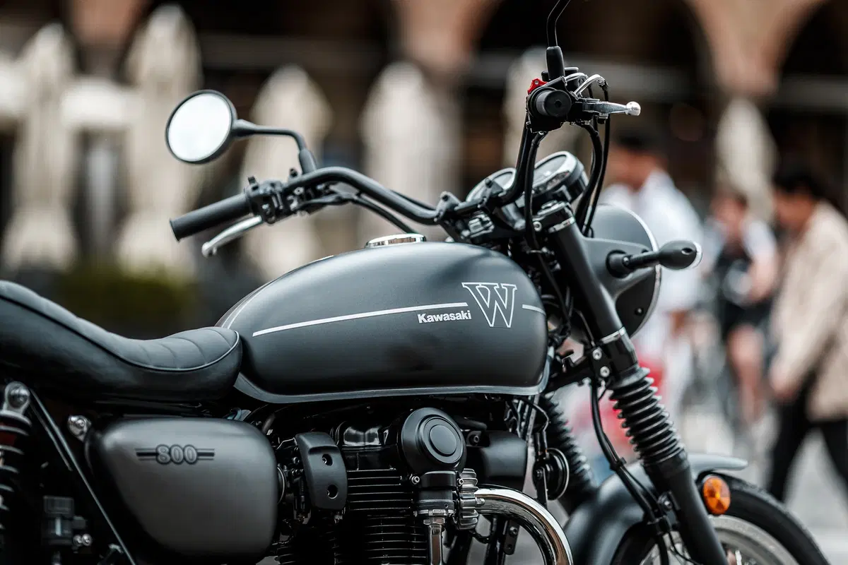 Kawasaki W800, in arrivo una terza versione nel 2020 (5)