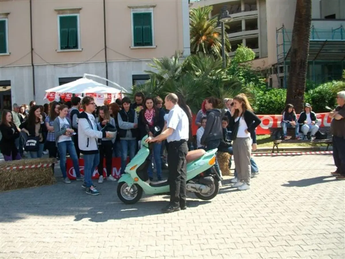 Corsi per il patentino nelle scuole di Massa Carrara (11)