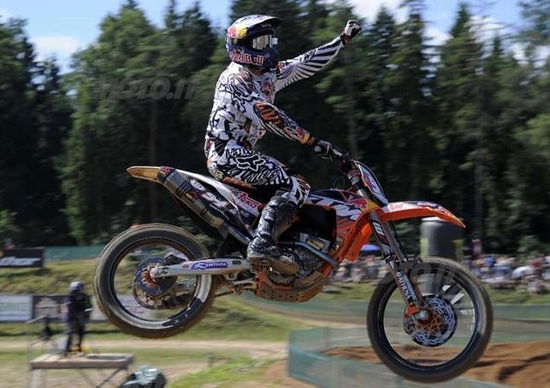 A Kegums doppietta di Cairoli e Roczen