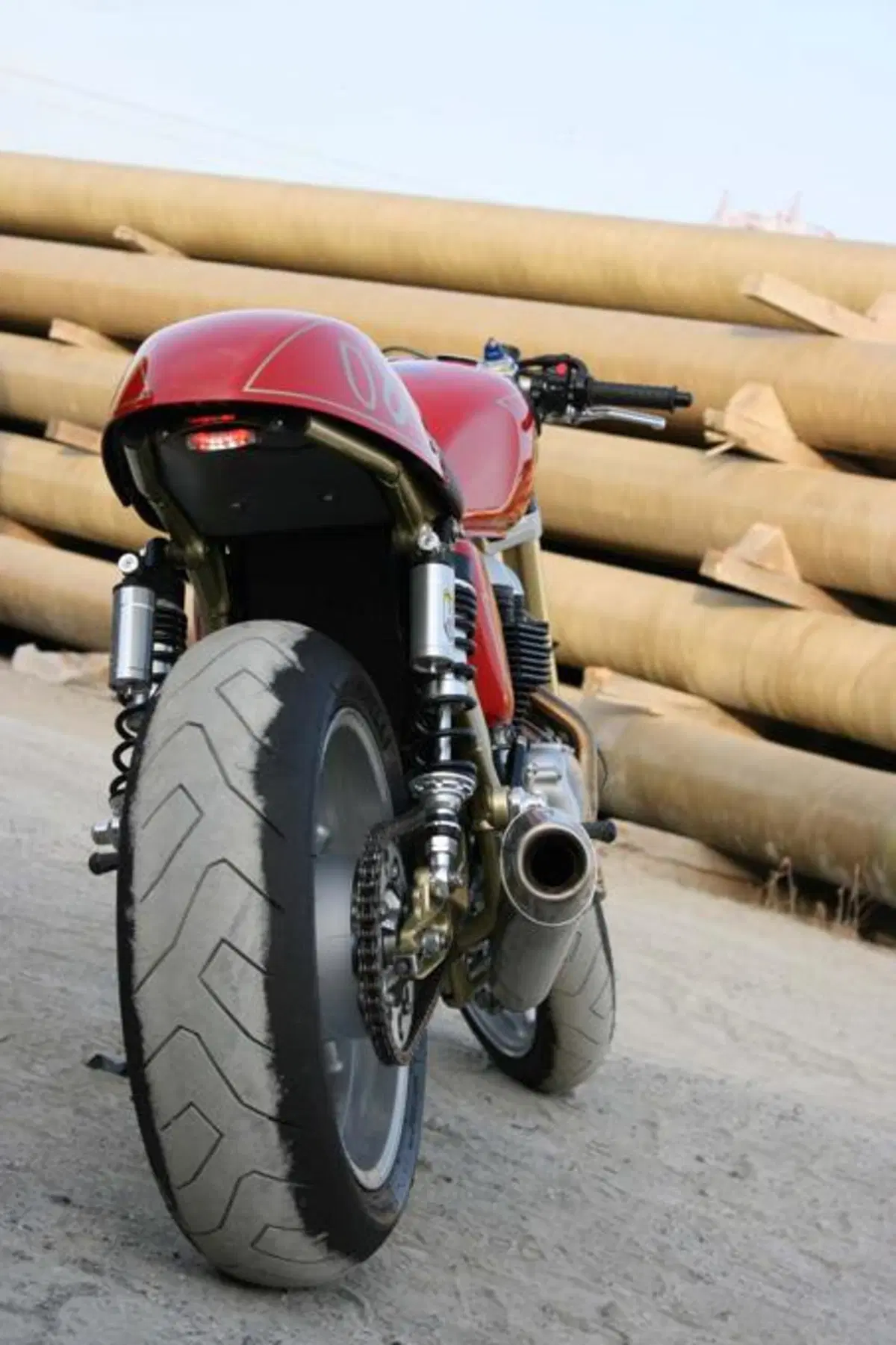 Special: Triumph Thruxton Aurora II (2)