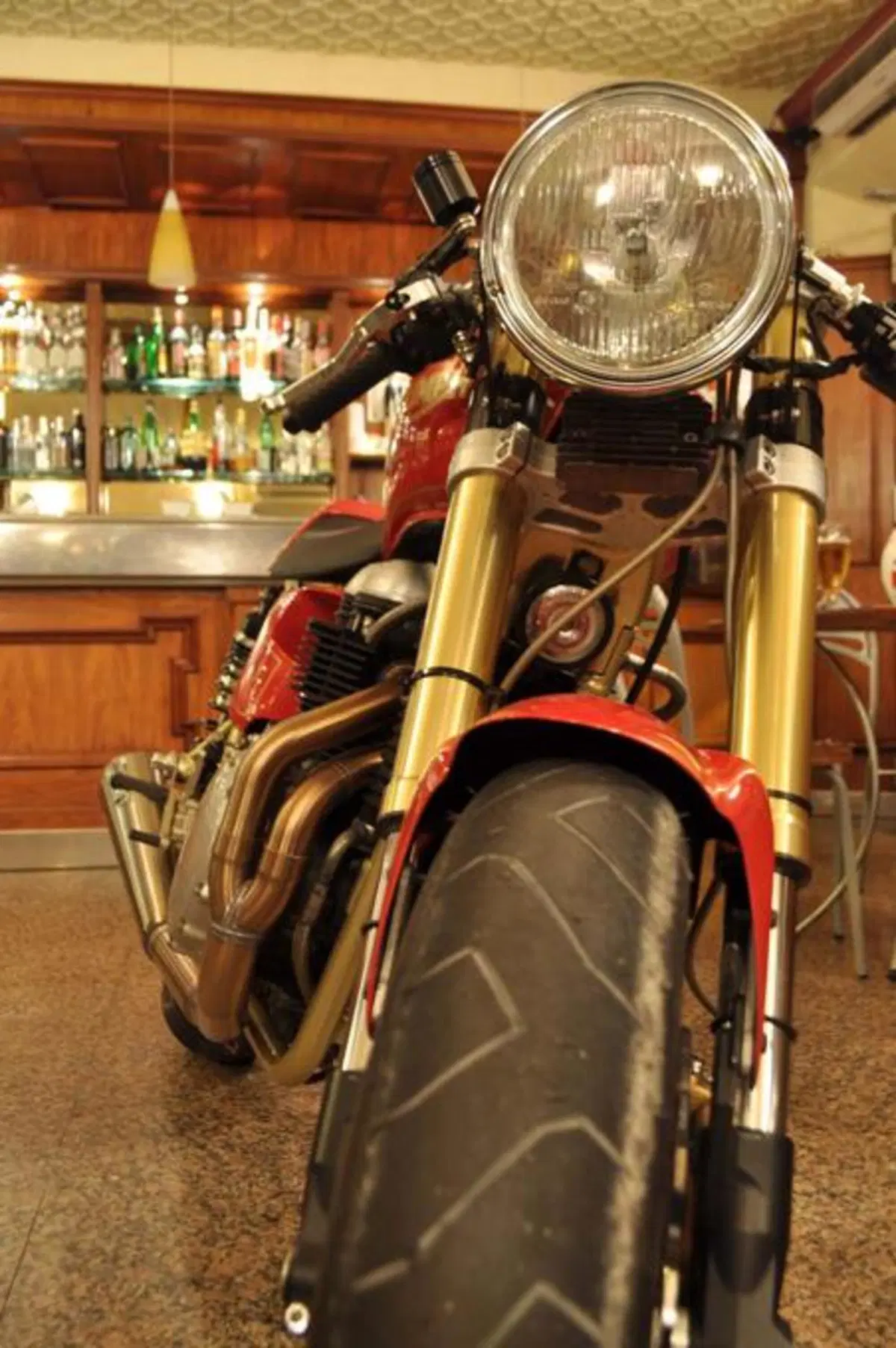 Special: Triumph Thruxton Aurora II (4)