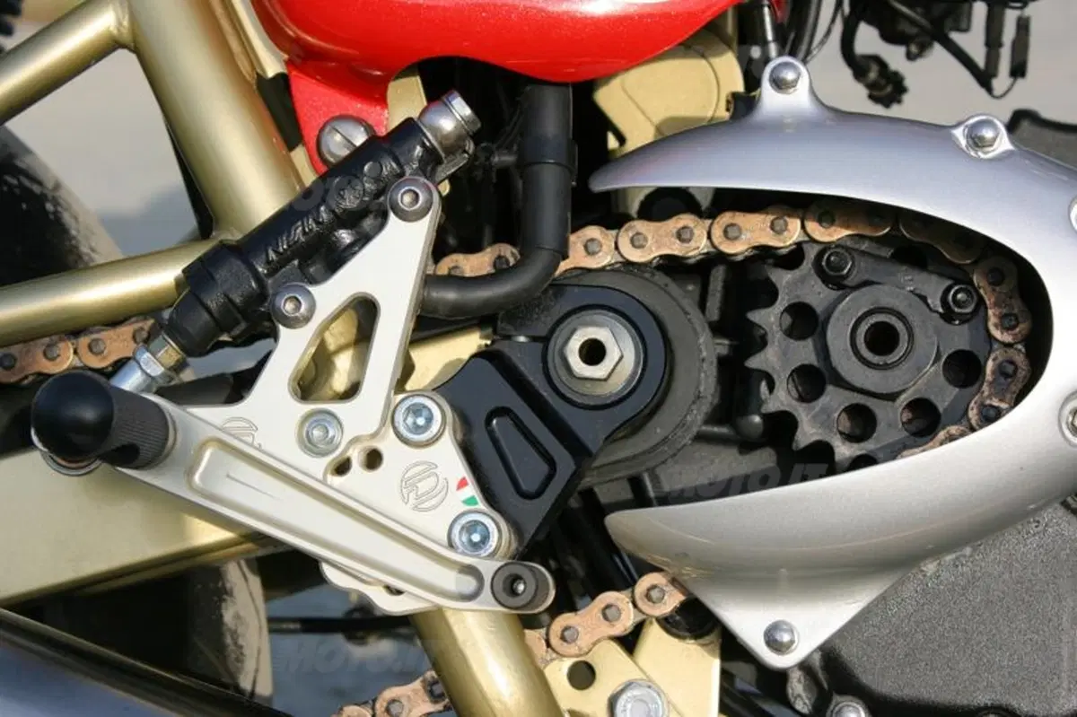 Special: Triumph Thruxton Aurora II (6)