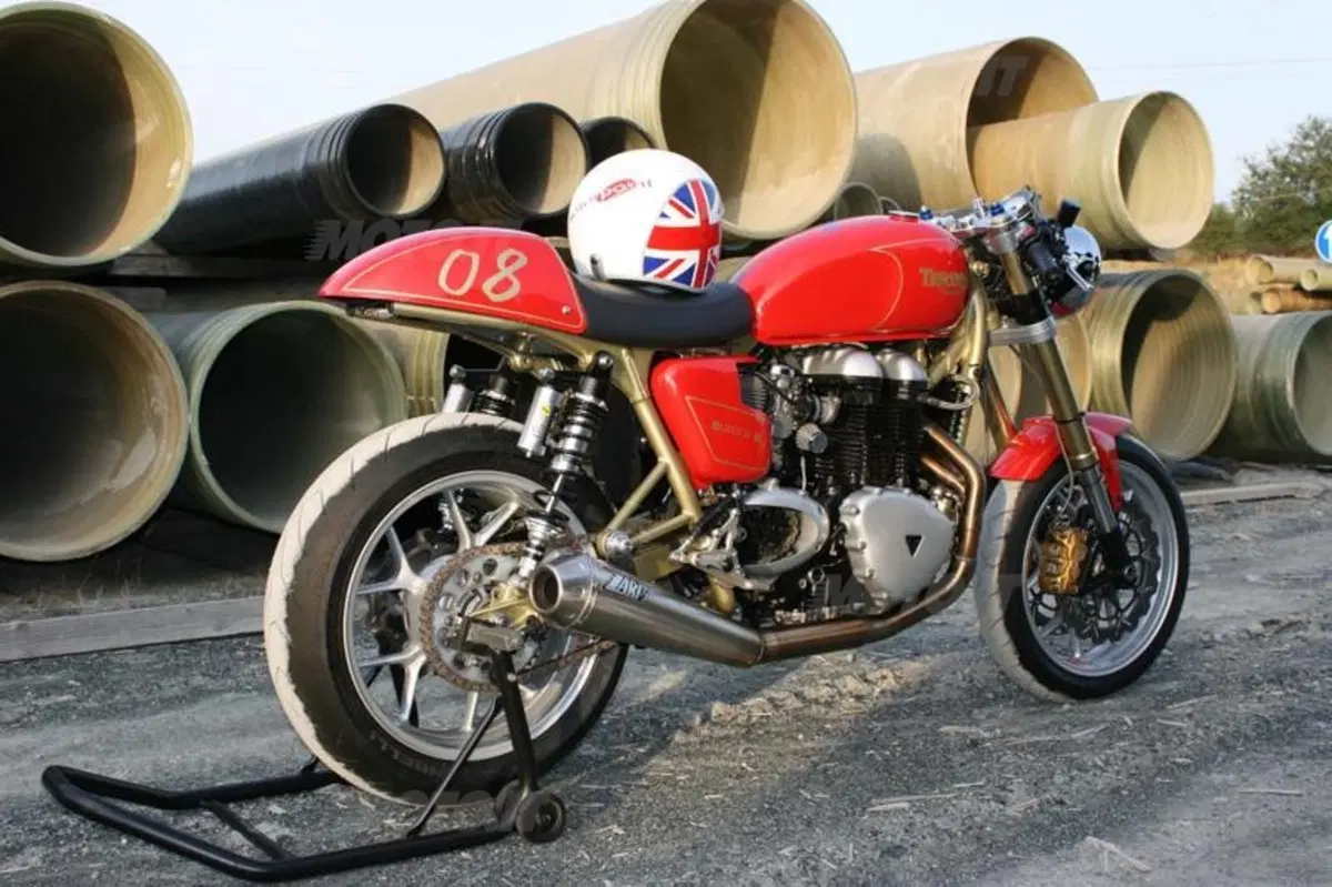 Special: Triumph Thruxton Aurora II (9)
