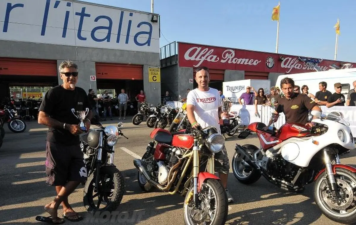 Special: Triumph Thruxton Aurora II (10)
