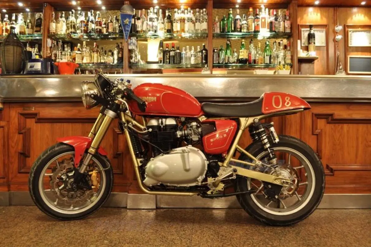 Special: Triumph Thruxton Aurora II (14)