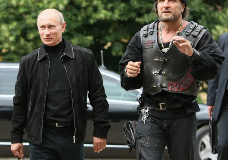 Valdimir Putin e Alexandr Zaldostanov "il chirurgo"