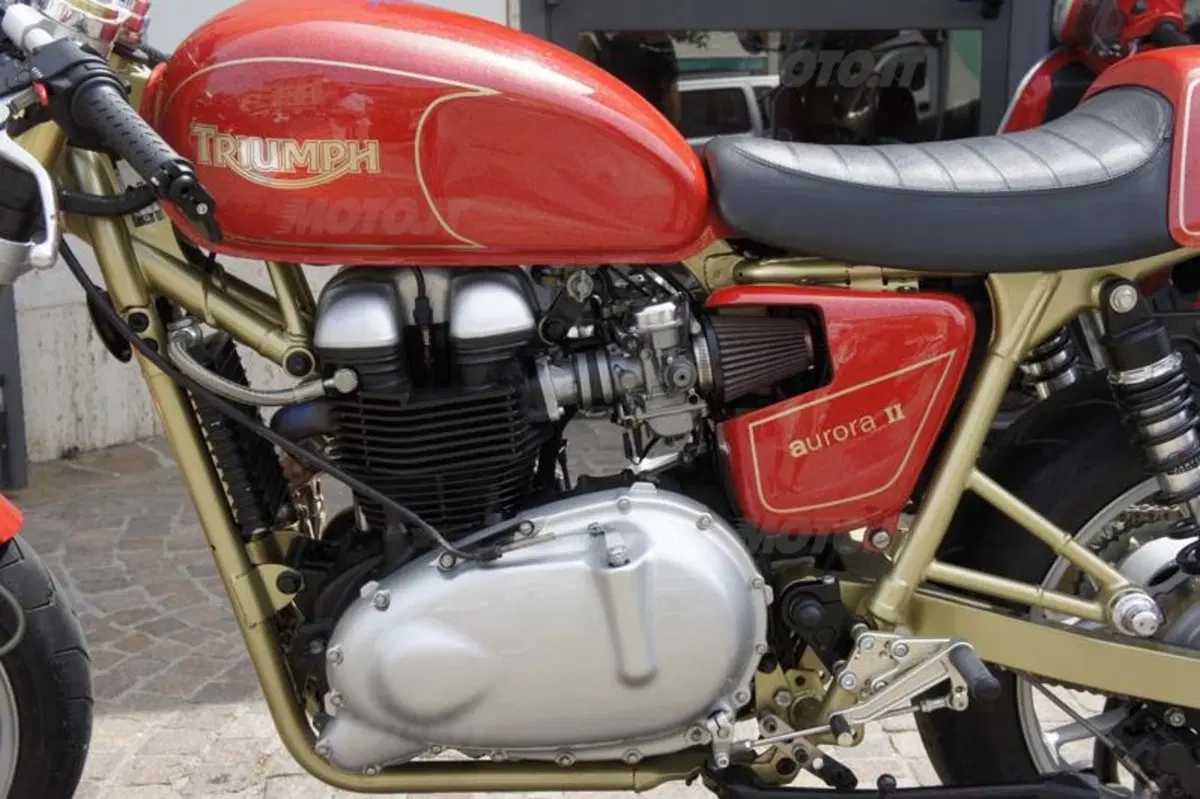 Special: Triumph Thruxton Aurora II (27)