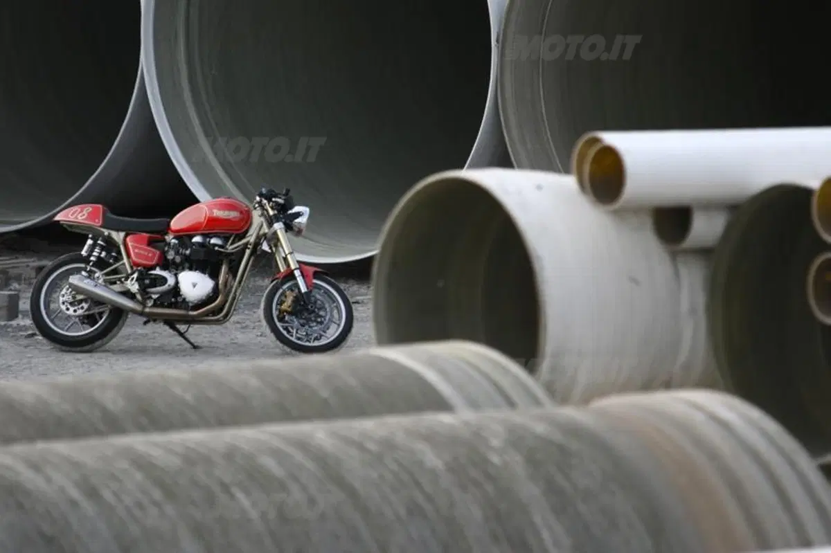Special: Triumph Thruxton Aurora II (29)