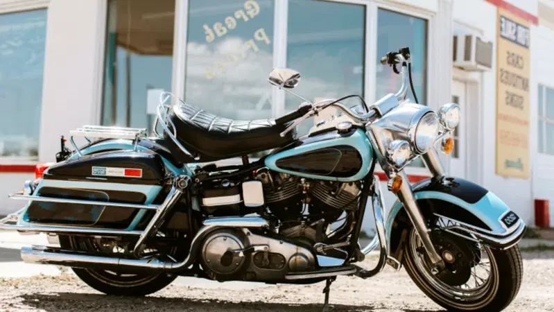 Asta dei record per l'Harley-Davidson di Elvis Presley