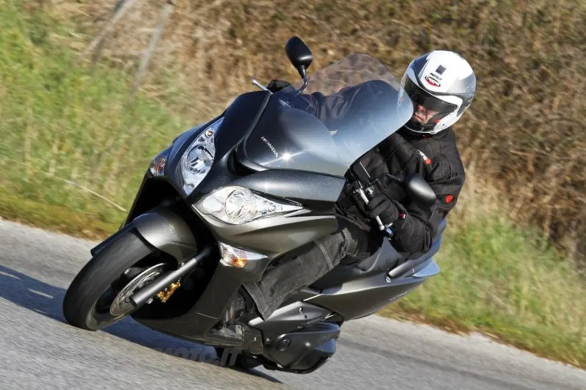 Honda SW-T600  (6)