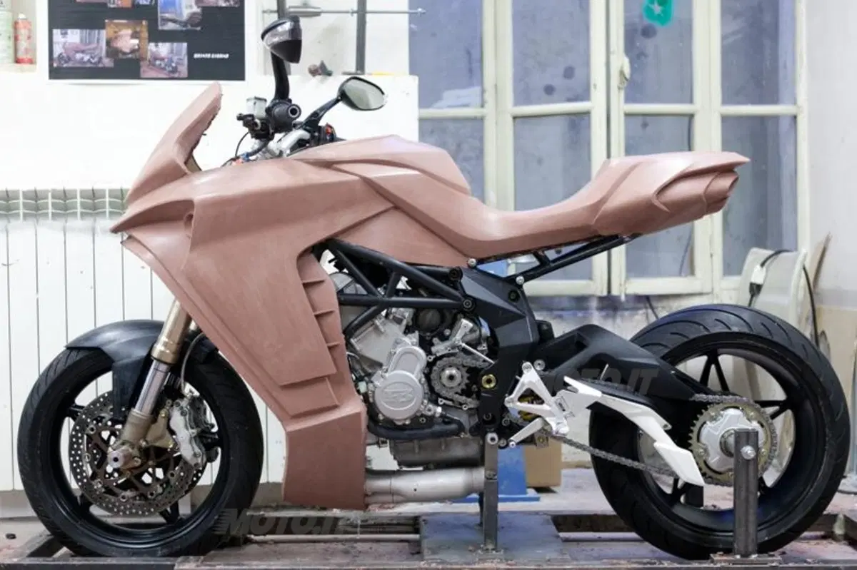 Tricruiser concept MV Agusta (3)