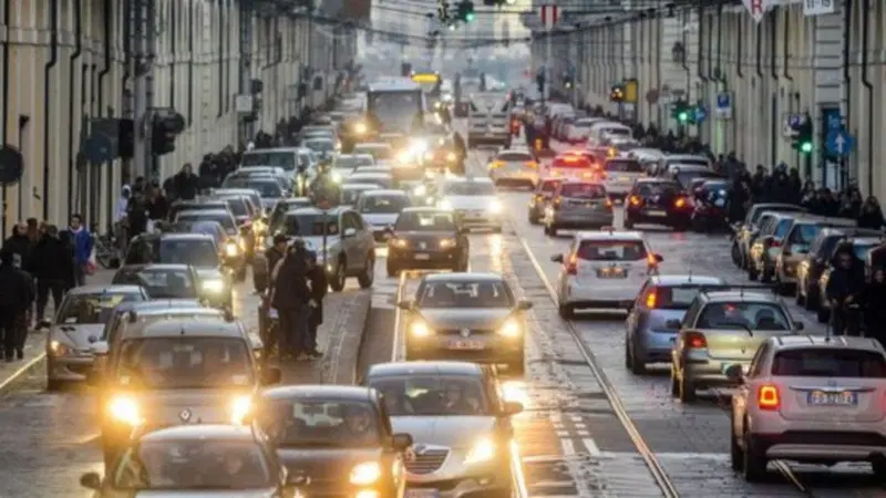 Roma &egrave; la citt&agrave; pi&ugrave; intasata d'Italia. Batte Palermo e Napoli