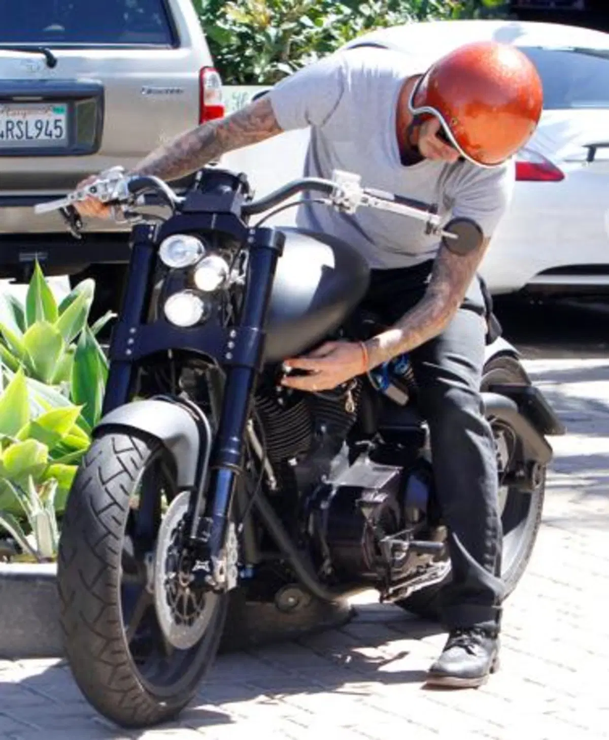 Beckham in vacanza sulla sua nuova moto (2)
