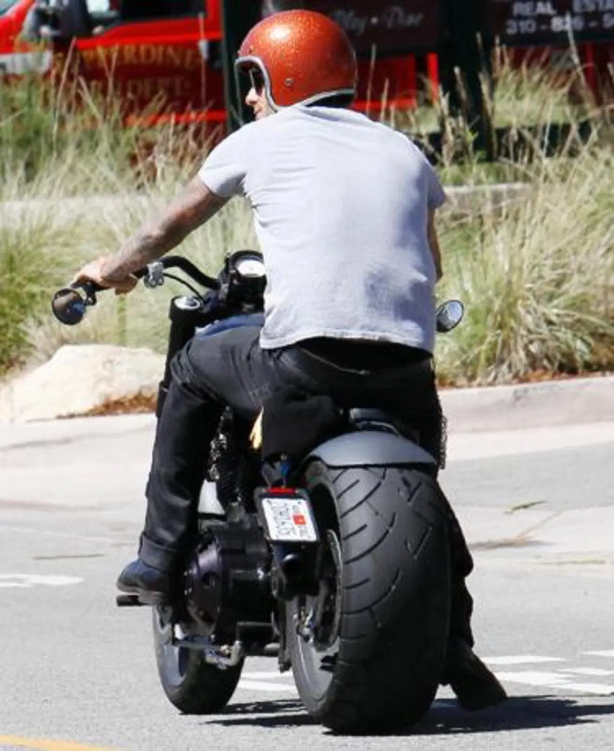 Beckham in vacanza sulla sua nuova moto (3)