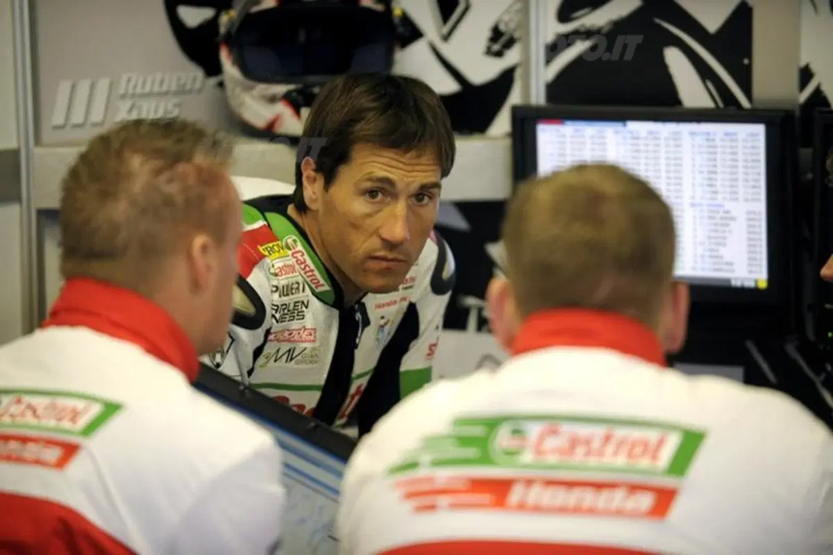 Nona tappa del mondiale Superbike a Silverstone (4)