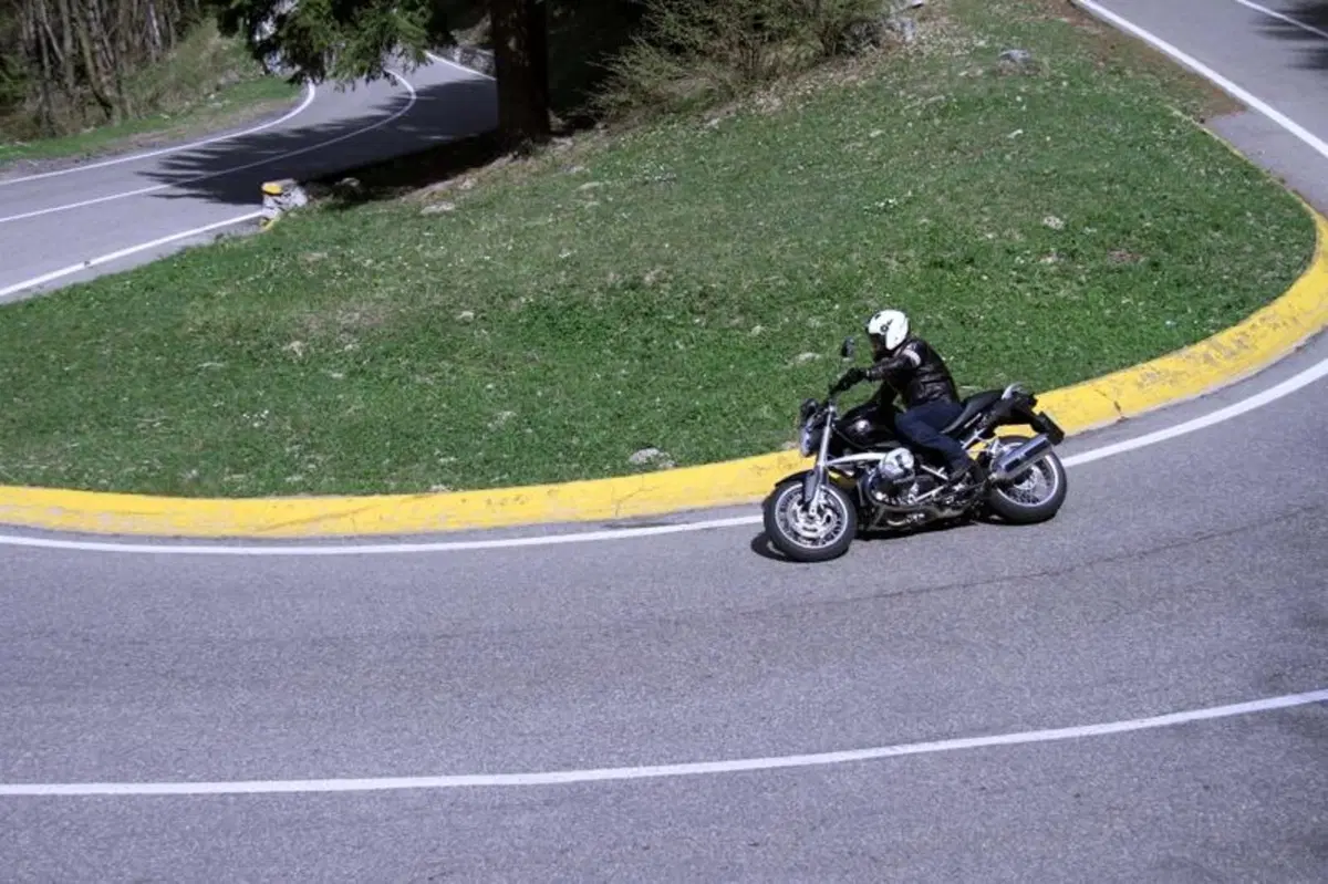 BMW R1200R   (5)