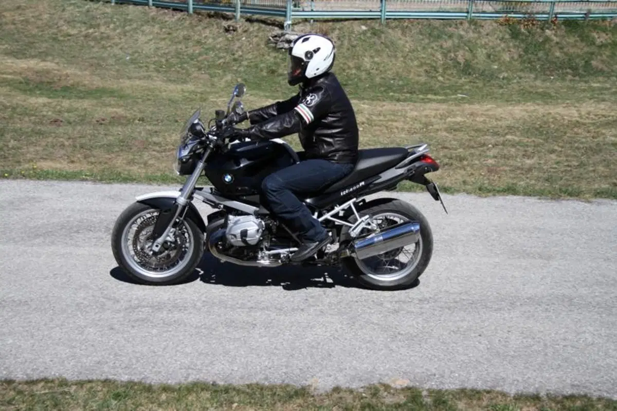 BMW R1200R   (12)