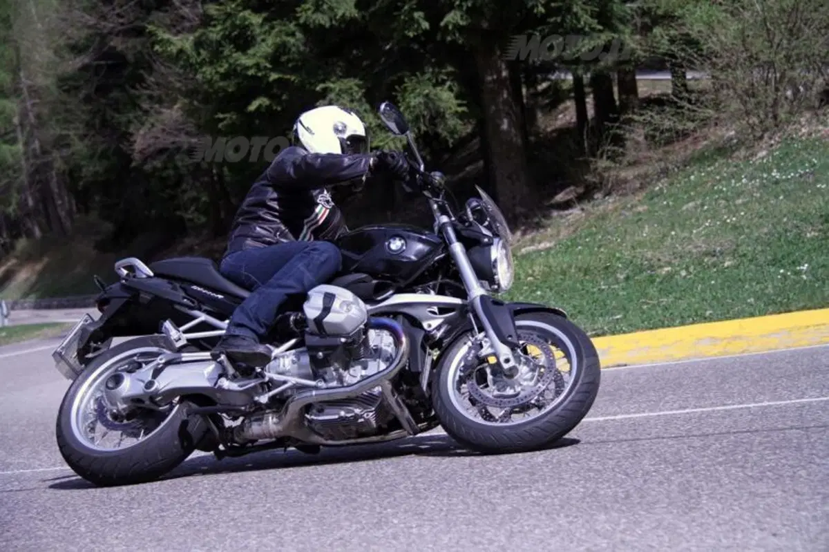 BMW R1200R   (13)