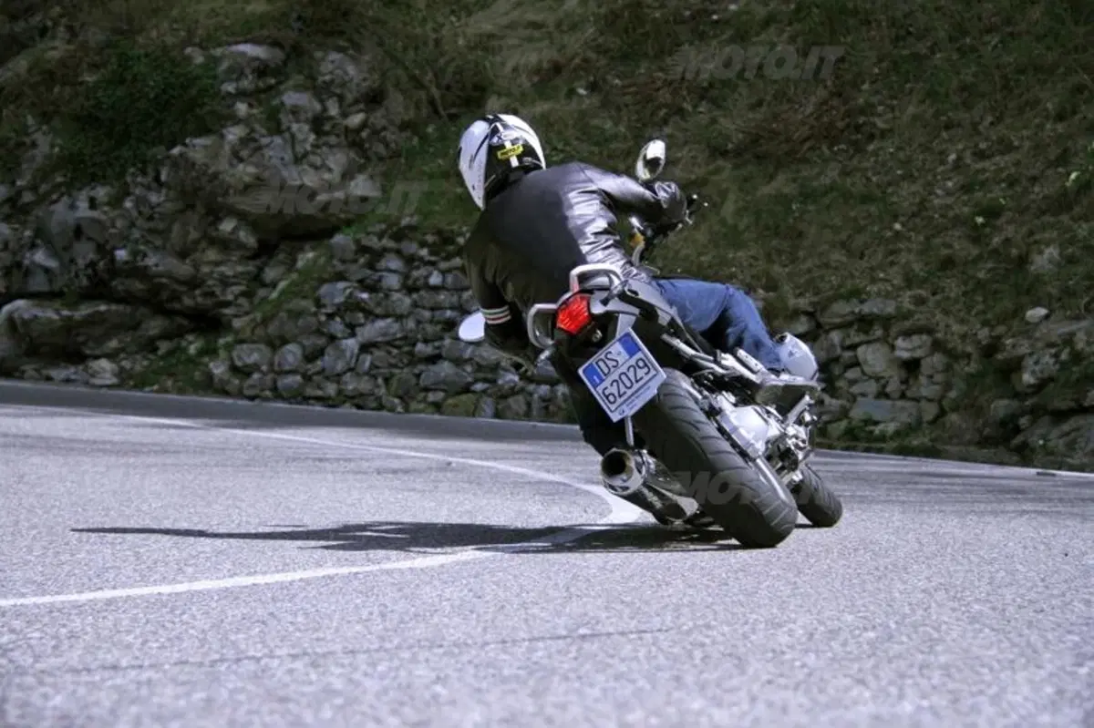 BMW R1200R   (16)