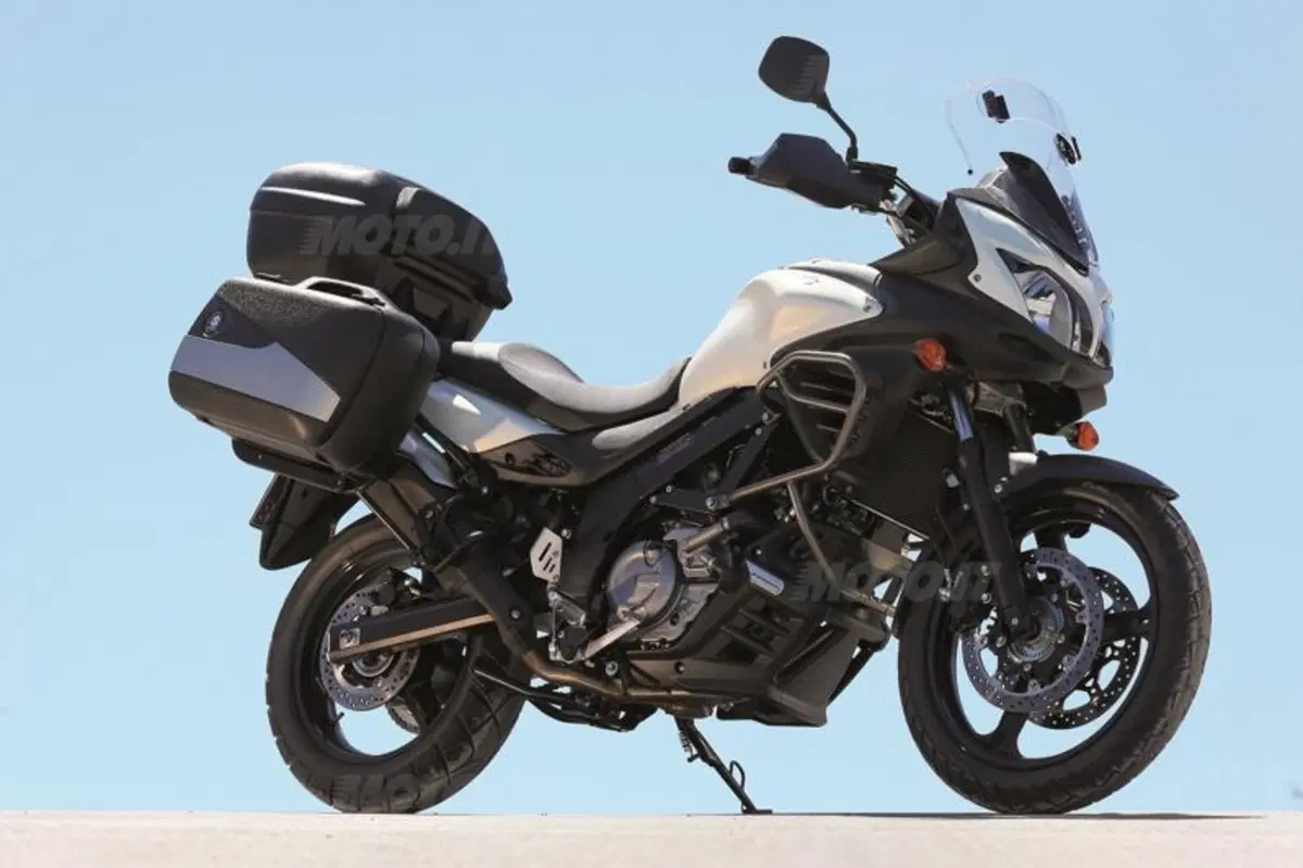 Accessori per la nuova V-Strom: Suzuki propone 4 kit (6)