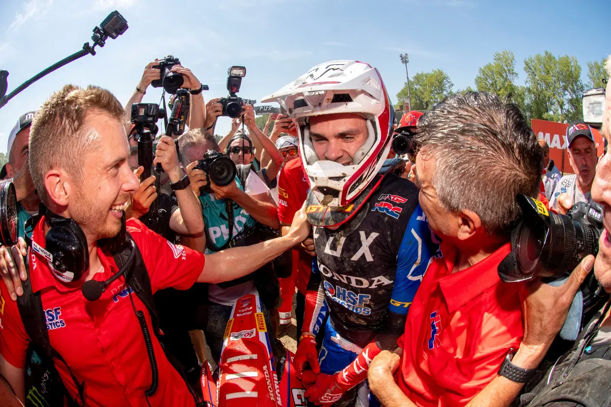 Ecco chi è Tim Gajser, di nuovo in cima al motocross mondiale (11)