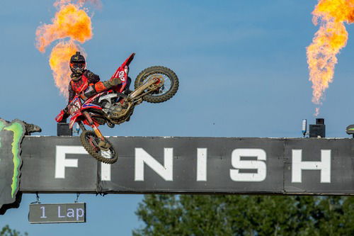 Ecco chi è Tim Gajser, di nuovo in cima al motocross mondiale