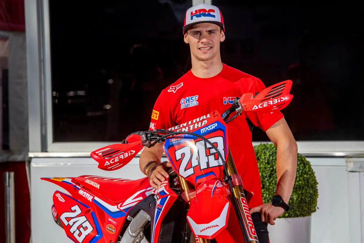 Ecco chi è Tim Gajser, di nuovo in cima al motocross mondiale (13)