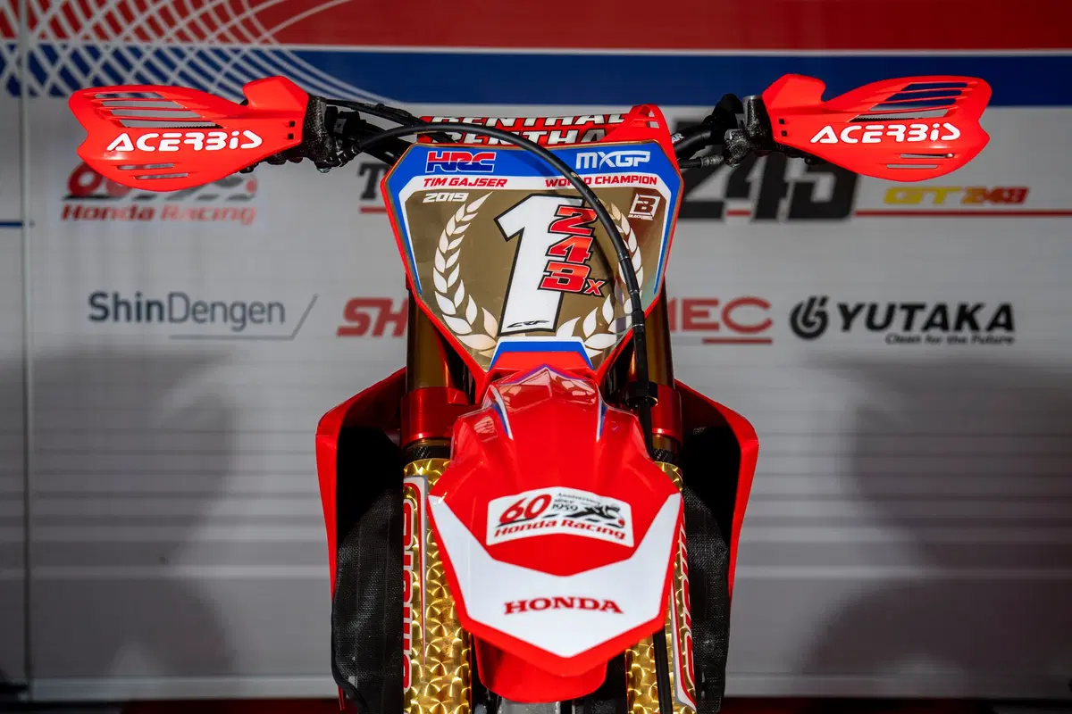 Ecco chi è Tim Gajser, di nuovo in cima al motocross mondiale (16)
