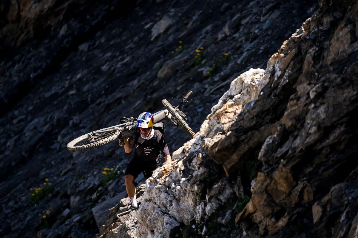 Fontana e-Vlog: "Tour du Mont Blanc con le EMTB. Gara extraterrestre!" (2)