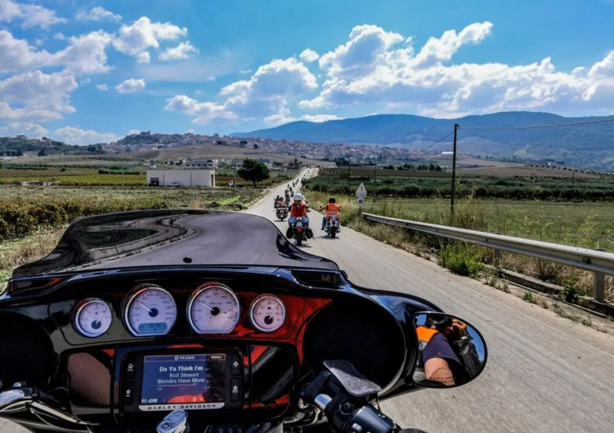 Harley-Davidson brevetta il Cruise Control "di gruppo" 