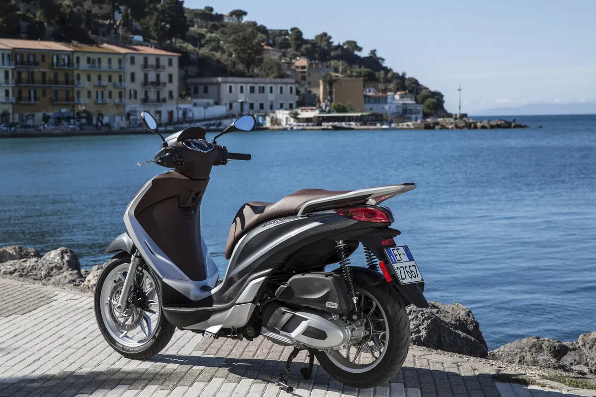 Piaggio Medley 125 e 150 (21)