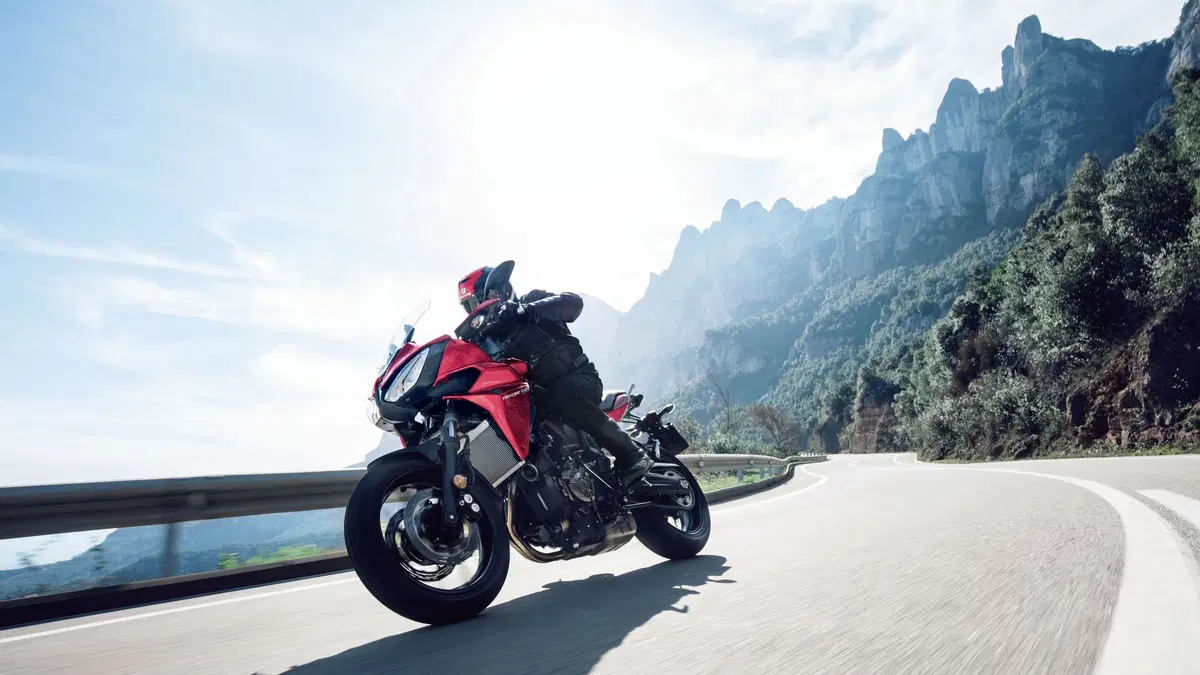 Nuova Yamaha Tracer 700  (2)