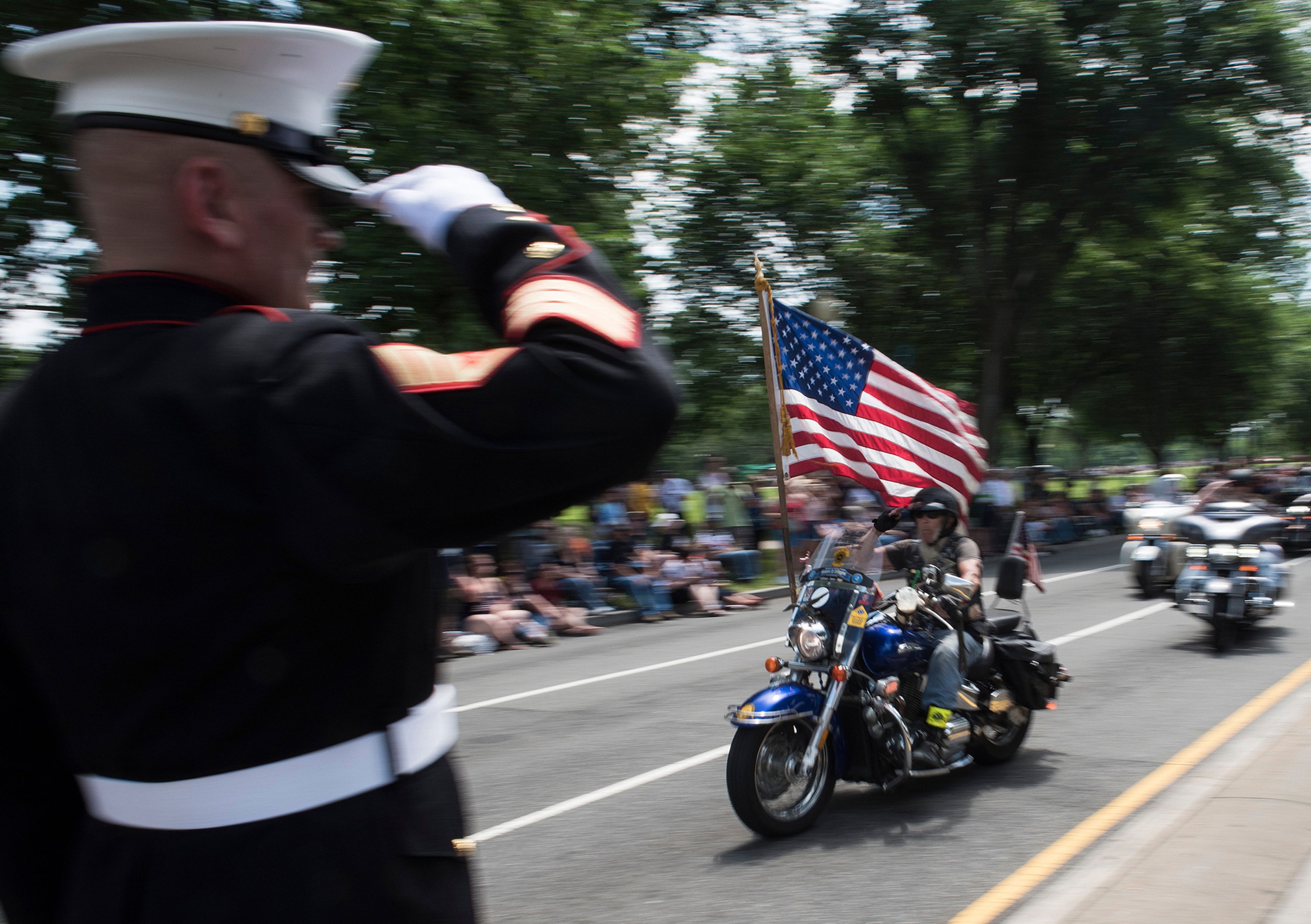 La parata in moto dei veterani &egrave; salva. Trump ringrazia