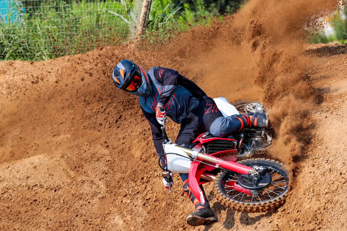 Honda CRF 250R e 450R 2020. Questione di coppia  (8)